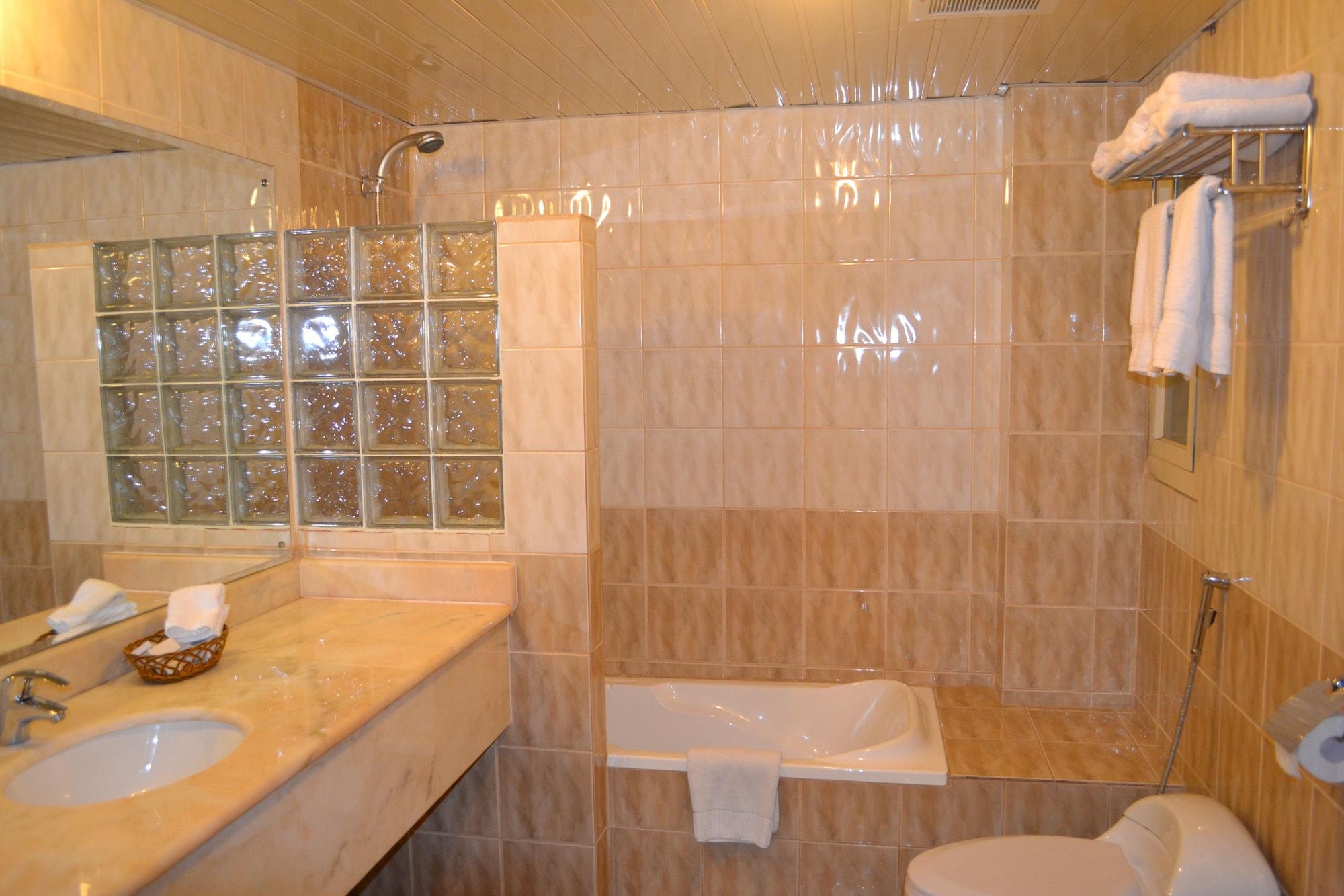 Bilqase Throne Hotel Dammam Luaran gambar