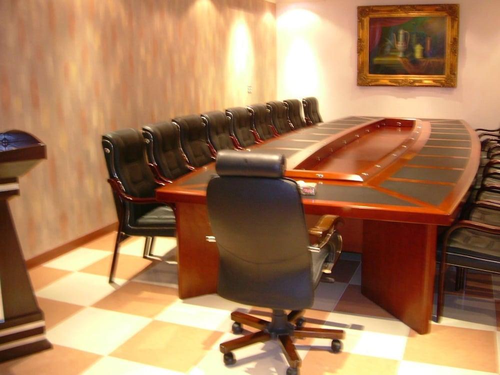 Bilqase Throne Hotel Dammam Luaran gambar